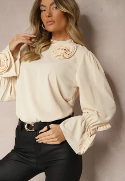 Beżowa Bluzka z Dodatkiem Bawełny Ozdobiona Kwiatem 3D Merisara