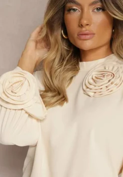 Beżowa Bluzka z Dodatkiem Bawełny Ozdobiona Kwiatem 3D Merisara