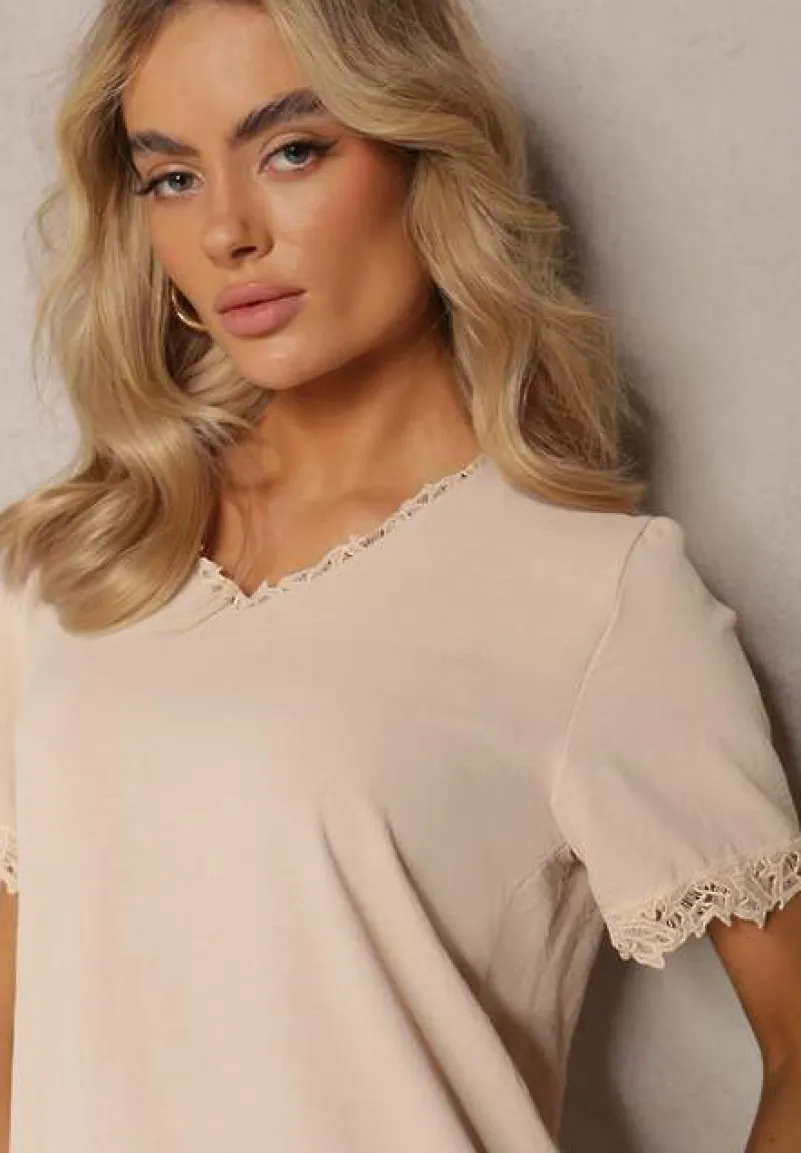 Beżowa Bluzka z Trójkątnym Dekoltem Ozdobiona Siateczką Tirvana