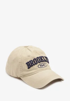 Beżowa Czapka z Daszkiem z Bawełny Ozdobiona Napisem Voceana