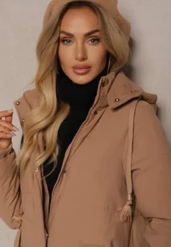 Beżowa Długa Kurtka Pikowana z Odpinanym Kapturem i Rozcięciami na Napy Nissira