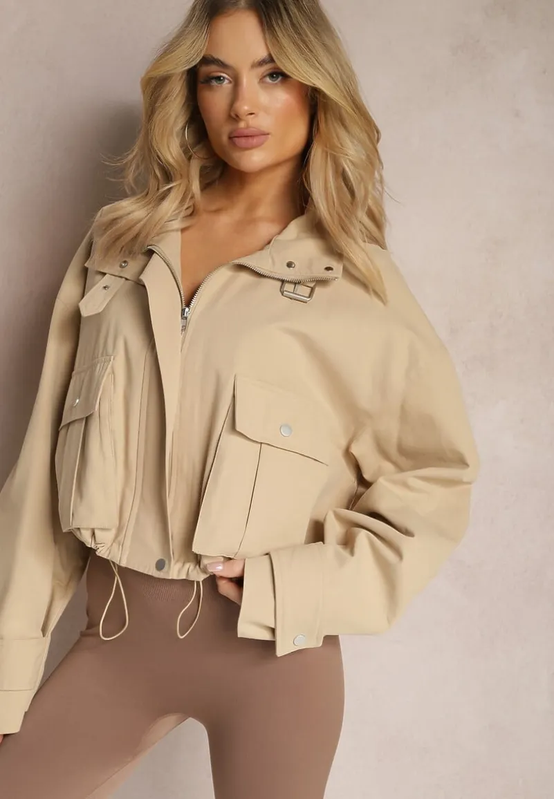 Beżowa Krótka Kurtka z Luźnymi Rękawami i Paskiem ze Sprzączką przy Dekolcie Inanna