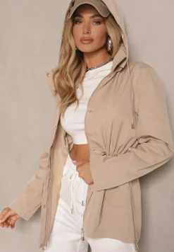 Beżowa Kurtka o Kroju Parki z Odpinanym Kapturem Zdobiona Zamkami Norloti