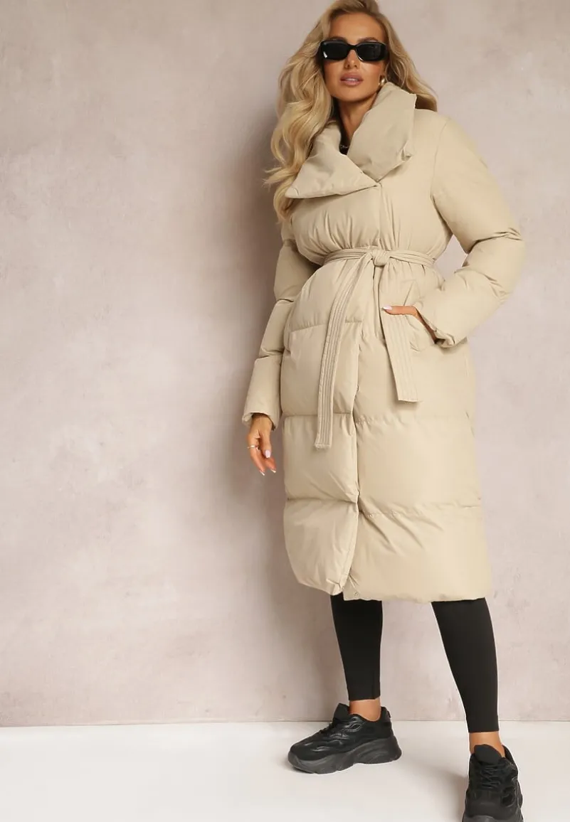 Beżowa Kurtka Płaszcz z Wysokim Kołnierzem Zapinana na Napy z Paskiem Luliriva