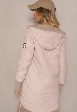 Beżowa Kurtka z Pikowanymi Przeszyciami Dłuższym Tyłem i Mankietami Nusiloren