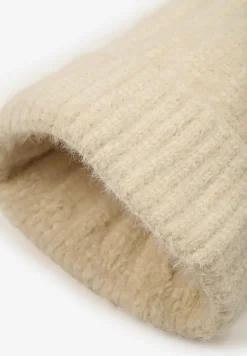 Beżowa Prążkowana Czapka Ozdobiona Pomponem Vamilora