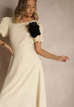 Beżowa Rozkloszowana Sukienka Vices Ozdobiona Odpinanym Kwiatem 3D Koleira