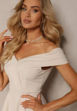 Beżowa Rozkloszowana Sukienka z Dekoltem w Łódkę Cerania