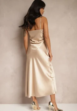 Beżowa Satynowa Sukienka Ozdobiona Cyrkoniami i Lejącym Dekoltem Mesalttia