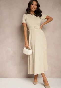 Beżowa Sukienka o Rozkloszowanym Kroju z Ozdobnym Paskiem Desiliena