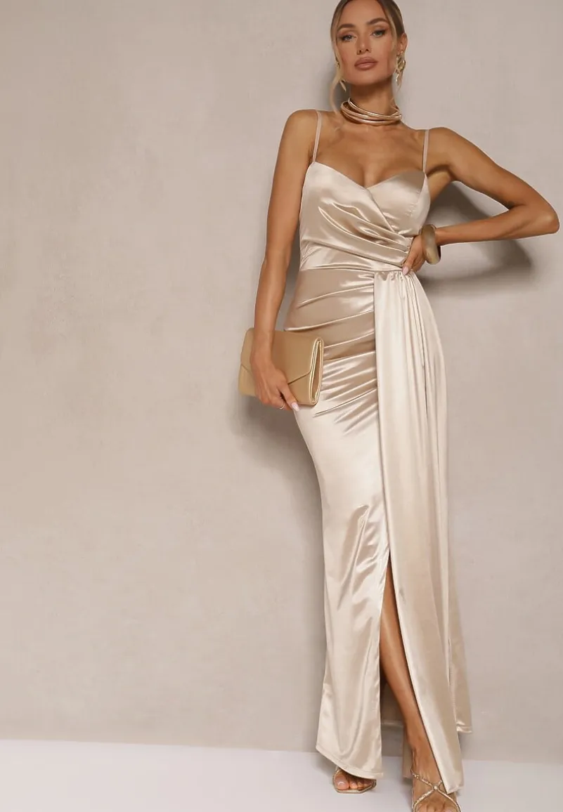 Beżowa Sukienka Satynowa z Marszczeniem i Ozdobnym Trenem Katiriva