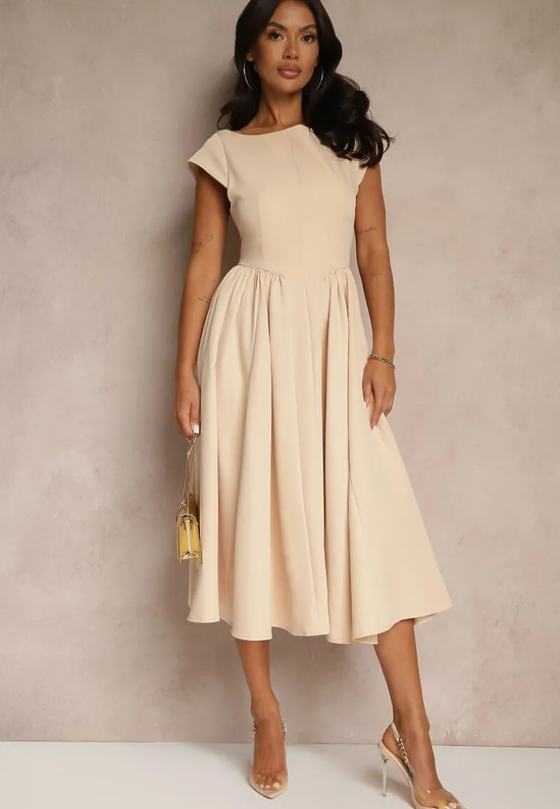 Beżowa Sukienka Vices o Rozkloszowanym Kroju z Dekoltem w Kształcie Łódki Milioria