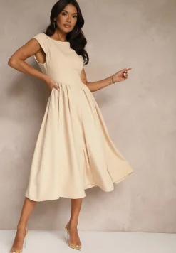 Beżowa Sukienka Vices o Rozkloszowanym Kroju z Dekoltem w Kształcie Łódki Milioria