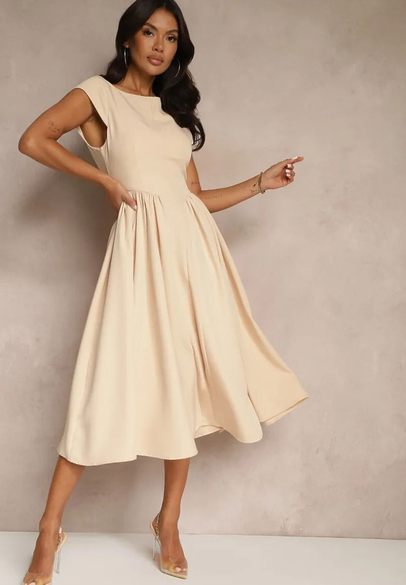 Beżowa Sukienka Vices o Rozkloszowanym Kroju z Dekoltem w Kształcie Łódki Milioria