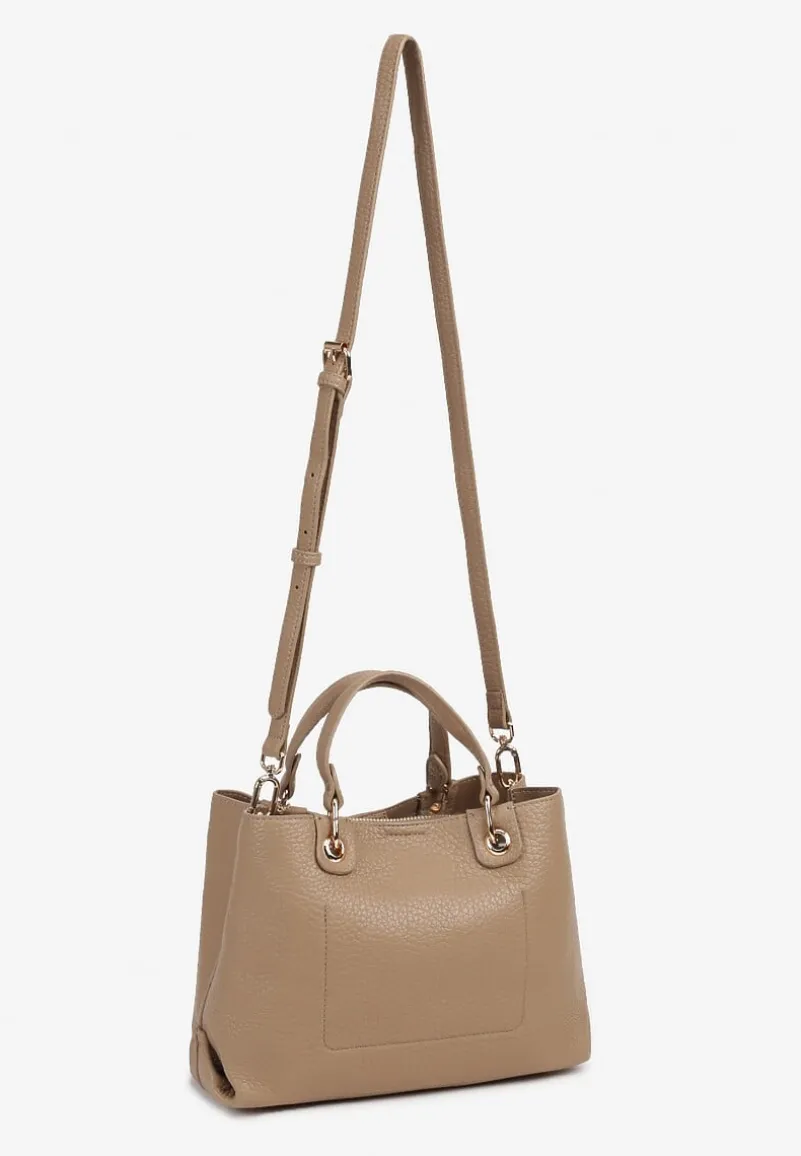 Beżowa Torebka Mała Typu Shopper Zdobiona Metalowym Breloczkiem z Dodatkowymi Rączkami Kikista