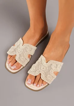 Beżowe Ażurowe Klapki na Płaskiej Podeszwie w Stylu Boho Gilaria