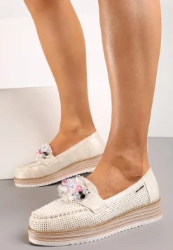 Beżowe Ażurowe Mokasyny z Kryształkami na Niskiej Platformie Kisarra