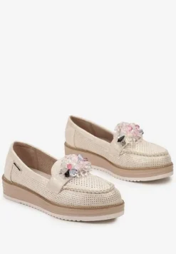 Beżowe Ażurowe Mokasyny z Kryształkami na Niskiej Platformie Kisarra