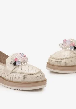 Beżowe Ażurowe Mokasyny z Kryształkami na Niskiej Platformie Kisarra
