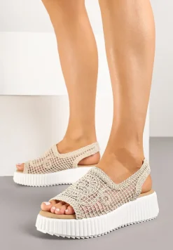 Beżowe Ażurowe Sandały na Grubej Podeszwie z Tłoczeniami Tanarila