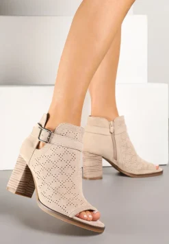Beżowe Ażurowe Sandały w Stylu Botków na Słupku z Ozdobną Klamrą Turaria