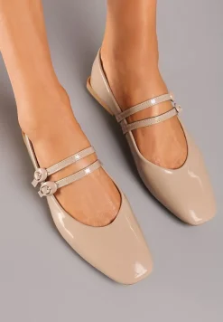 Beżowe Balerinki Płaskie Lakierowane z Paskami na Sprzączkę i Kwadratowym Noskiem Mailene