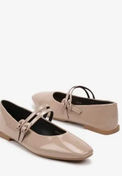 Beżowe Balerinki Płaskie Lakierowane z Paskami na Sprzączkę i Kwadratowym Noskiem Mailene