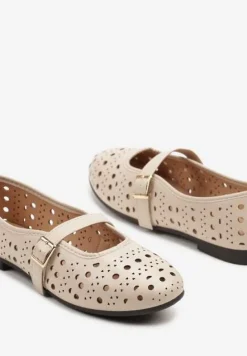Beżowe Balerinki z Ażurowymi Wycięciami z Paskiem na Sprzączkę Frollia