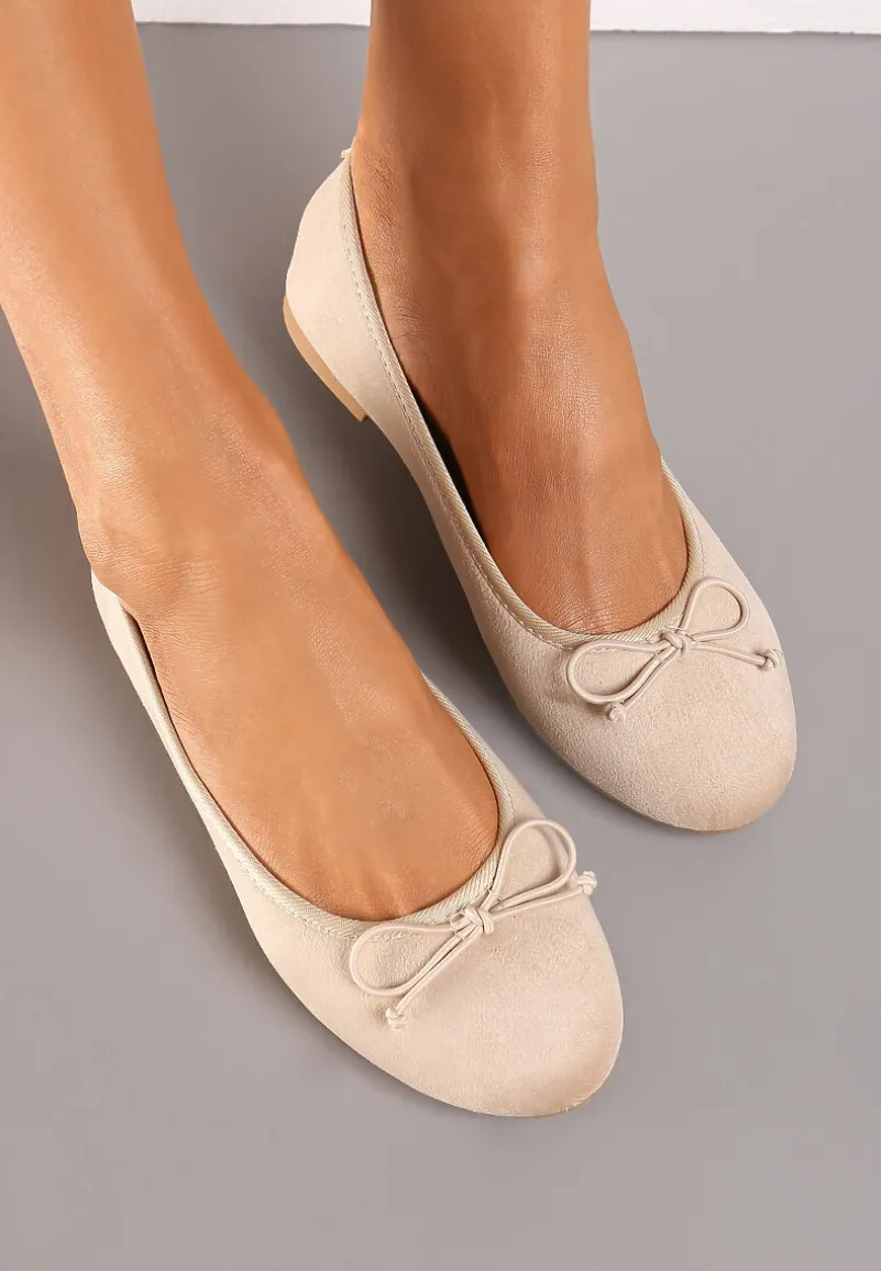 Beżowe Balerinki z Imitacji Zamszu i Ozdobną Kokardką Ammanne