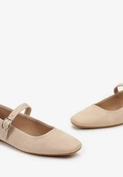 Beżowe Balerinki z Zapięciem na Sprzączkę i Kwadratowym Noskiem Loratie