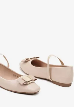 Beżowe Balerinki Zdobione Biżuteryjną Aplikacją i Elastycznym Paskiem Inirea