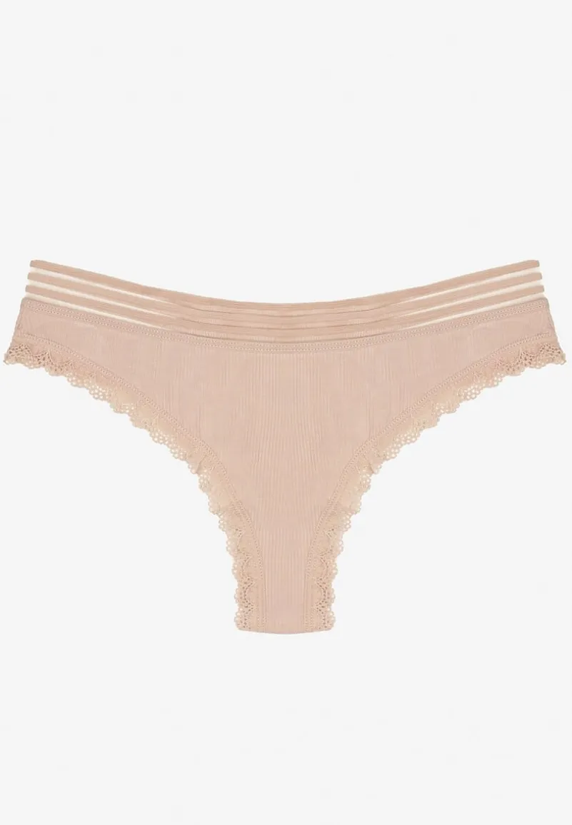 Beżowe Bawełniane Majtki o Kroju Stringów Ozdobione Koronką i Gumką w Paski Torllana