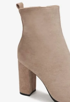 Beżowe Botki Aeriel
