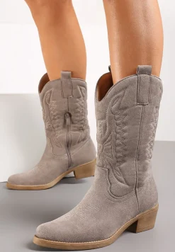 Beżowe Botki Kowbojki na Niskim Słupku z Ozdobnym Haftem Infavia