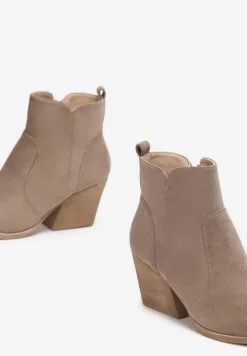 Beżowe Botki Kowbojki na Stożku ze Szpiczastym Noskiem Quintena