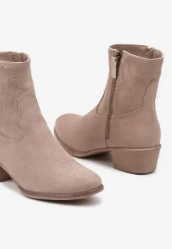 Beżowe Botki Kowbojki z Delikatnym Haftem na Słupku Malwida