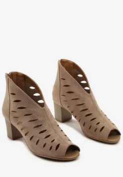 Beżowe Botki na Obcasie z Suwakiem z Tyły i Ażurowymi Wstawkami Ellvira