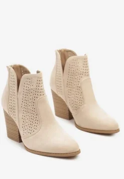 Beżowe Botki na Słupku Ozdobione Wycięciem z Boku Dolirista