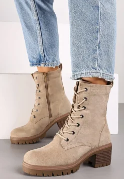 Beżowe Botki na Słupku w Stylu Workerów Wykończone Wiązaniem Timovia