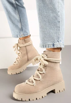 Beżowe Botki na Tłoczonej Platformie Ozdobione Wiązaniem Innorella