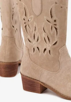 Beżowe Botki Vices na Słupku Kowbojki z Ażurową Cholewką Rivori