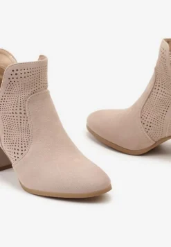 Beżowe Botki z Ażurową Cholewką ze Skórzaną Wkładką i Noskiem w Szpic Voilaria