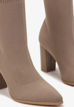 Beżowe Botki z Elastyczną Cholewką Penthis