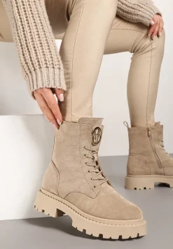 Beżowe Botki z Imitacji Zamszu na Płaskiej Podeszwie z Przeszyciami i Logo Sylvara