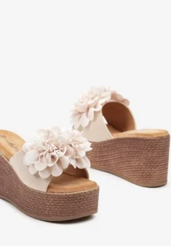 Beżowe Casualowe Klapki na Koturnie Nestamara