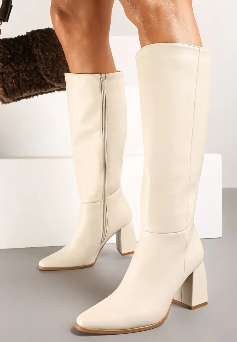 Beżowe Casualowe Kozaki na Słupku Linnariela