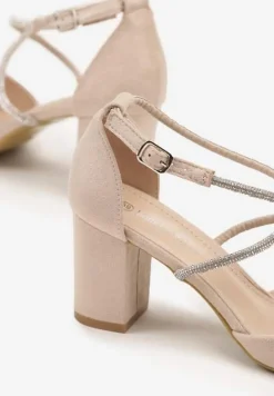 Beżowe Czółenka na Słupku z Noskiem w Szpic z Ozdobnymi Cyrkoniami i Sprzączką Trelive