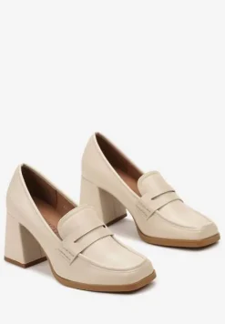 Beżowe Czółenka na Słupku z Ozdobnymi Przeszyciami i Skórzaną Wkładką Nilalia