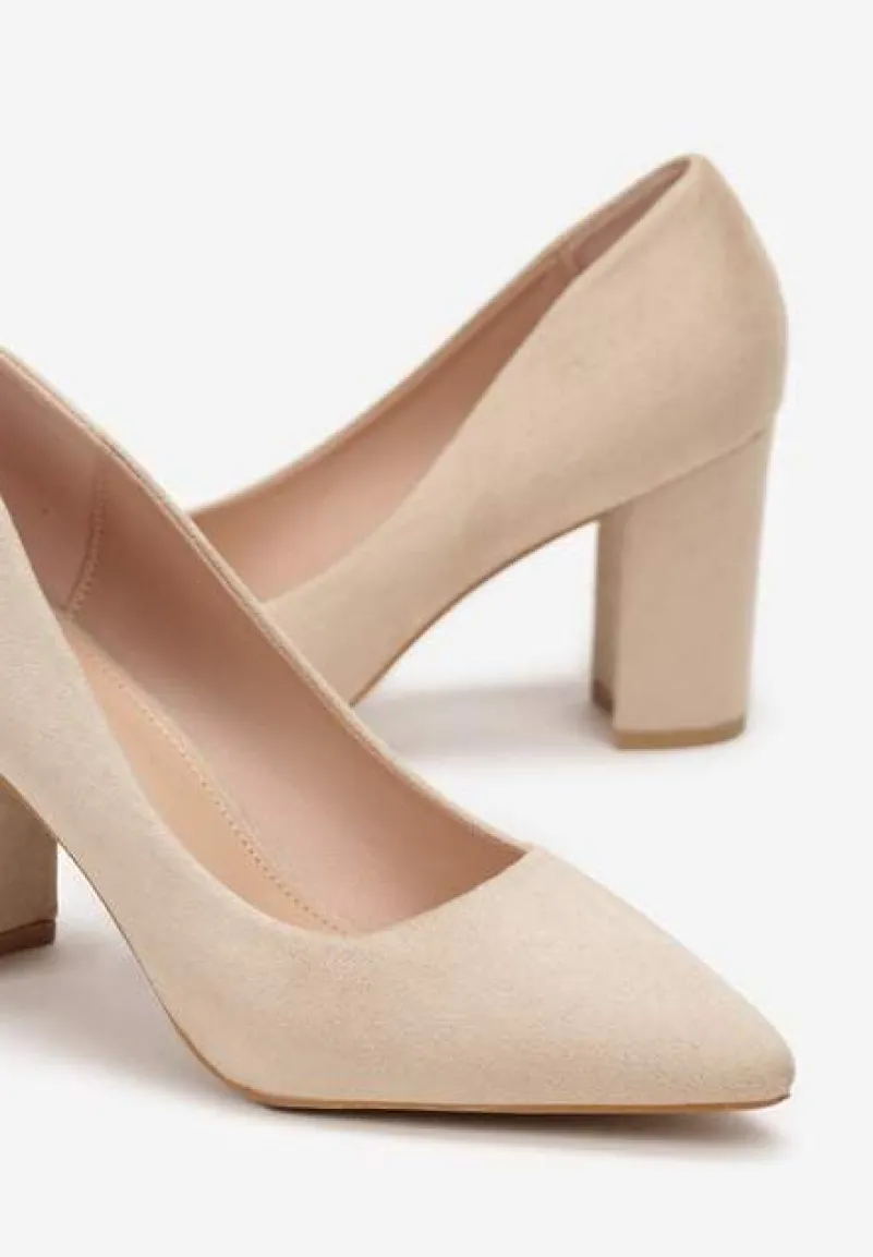 Beżowe Czółenka o Klasycznym Fasonie z Imitacji Zamszu na Słupku Braila