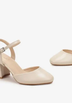 Beżowe Czółenka Zapinane Przy Kostce na Szerokim Słupku Gervina